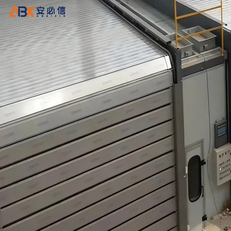 伊春铝质快速门